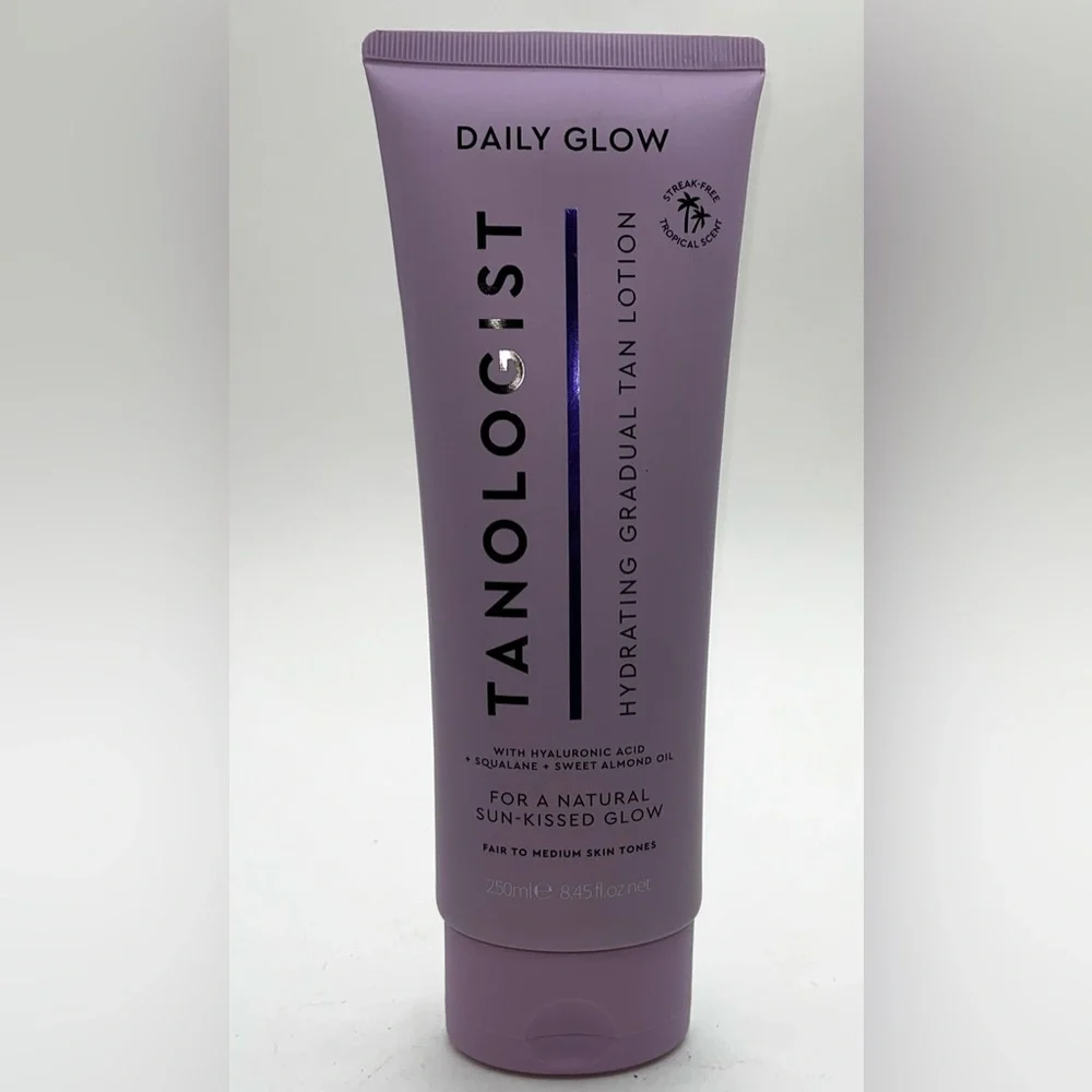 New TANOLOGIST DAILY GLOW Hydrating Gradual‎ Tan Lotion Fair To Medium 8.45oz